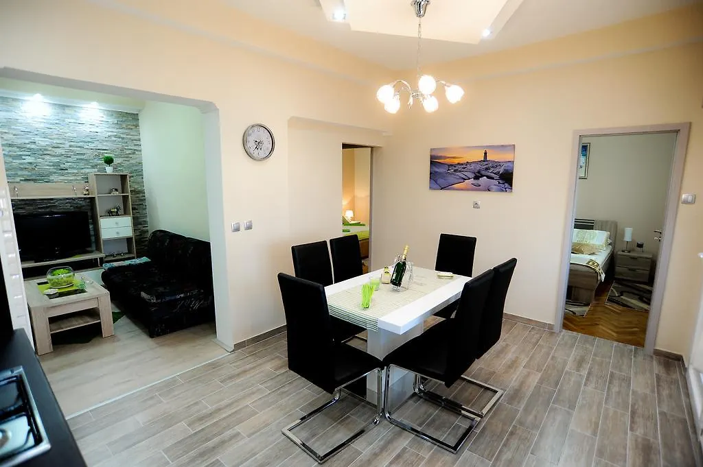 Apartments Mia Sukosan